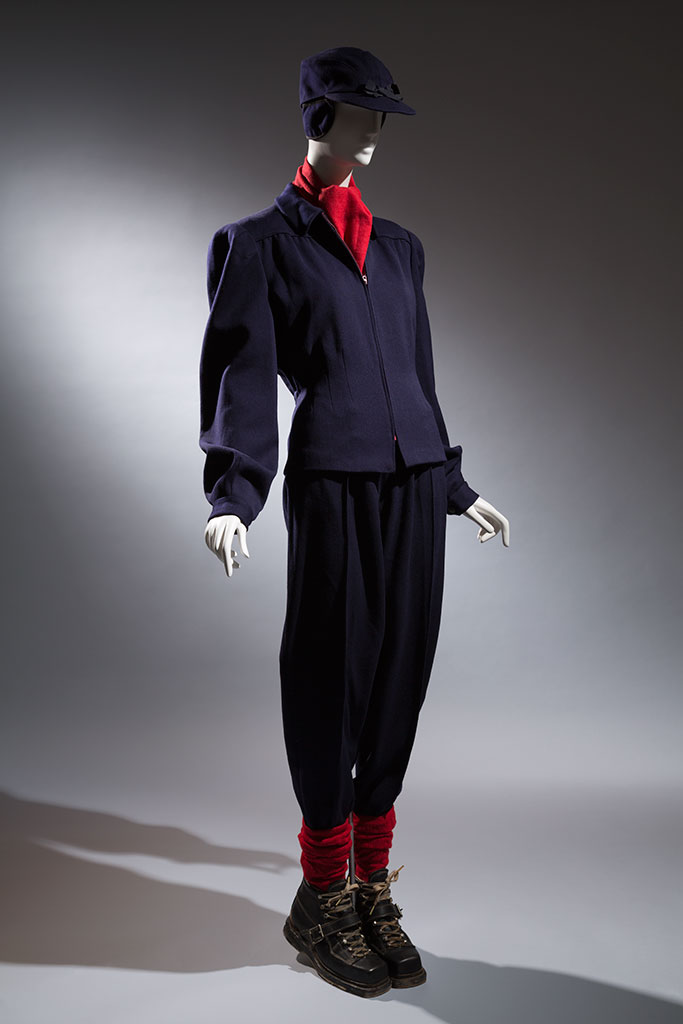 Woman’s ski ensemble, Ski Togs, Sak’s Fifth Avenue circa 1935, New York, 96.69.38, gift of The Dorothea Stephens Wiman Collection. Copyright MFIT. Photo by Eileen Costa