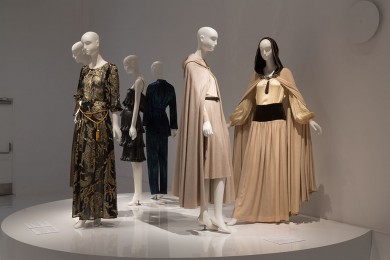 Yves Saint Laurent + Halston: Fashioning the 70s Blog
