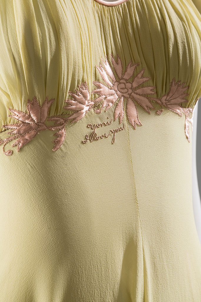 Detail, Juel Park nightgown, silk crepe chiffon, circa 1945, USA, 2009.66.11, gift of Christina Orr-Cahall in honor of Anona Boben