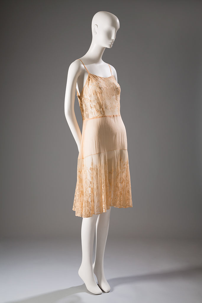 Paquin slip / silk chiffon, alençon lace, c.1930, France | Photo: Eileen Costa copyright MFIT